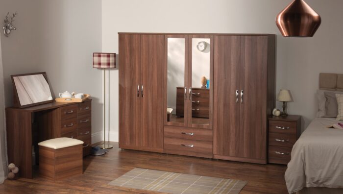 chocolate-bedroom-furniture1.jpg